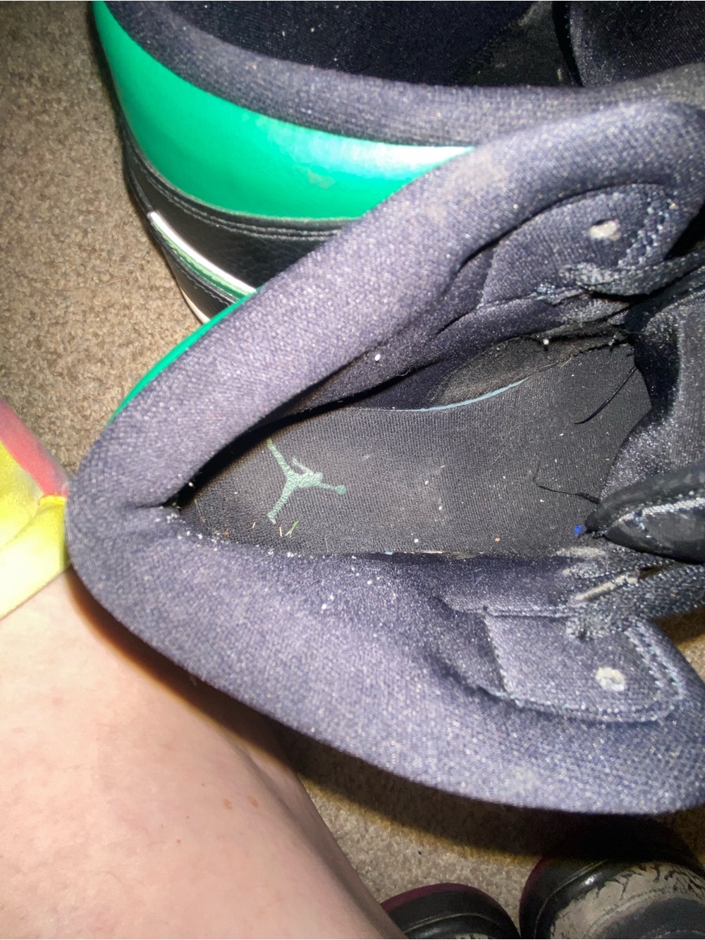 Jordan 1’s 2019 High Top Sneakers in Black & Green with Red Jumpman - Picture 8 of 8